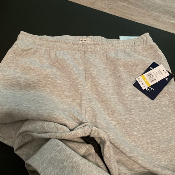 NWT Surf and Swim Co Men’s jogger and tee set - size M - Picture 8 of 9